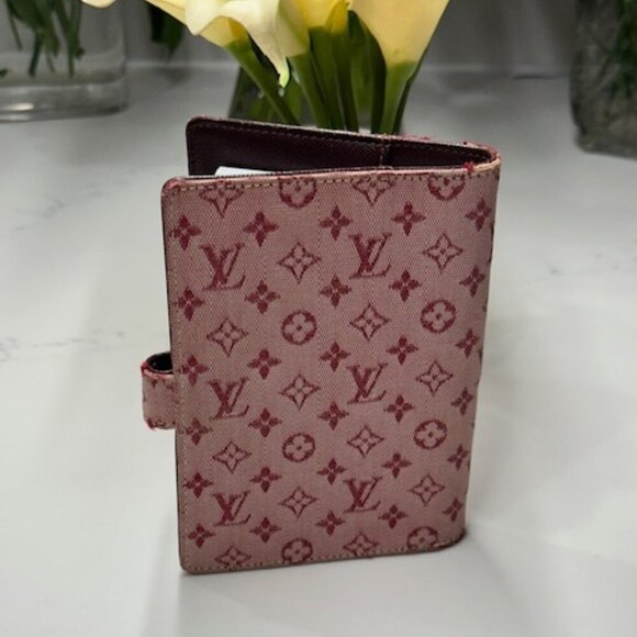 Louis Vuitton Monogram Agenda  Cerise (Cherry) + 2026 calendar sheets - Picture 3 of 10